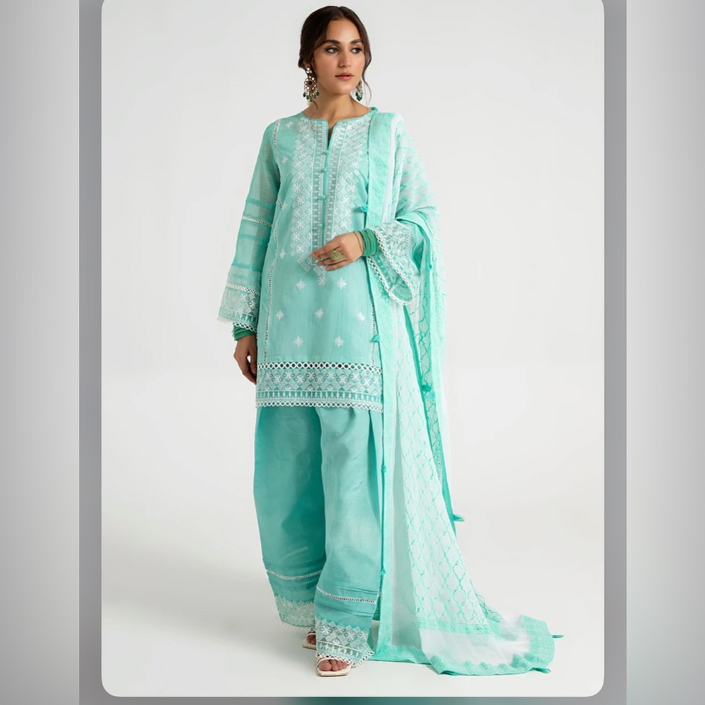 Elegant Aqua Women's 3pcs ready to wear outfit!